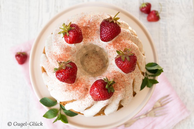 Erdbeer-Minz-Gugelhupf-02 Aufsicht Ss