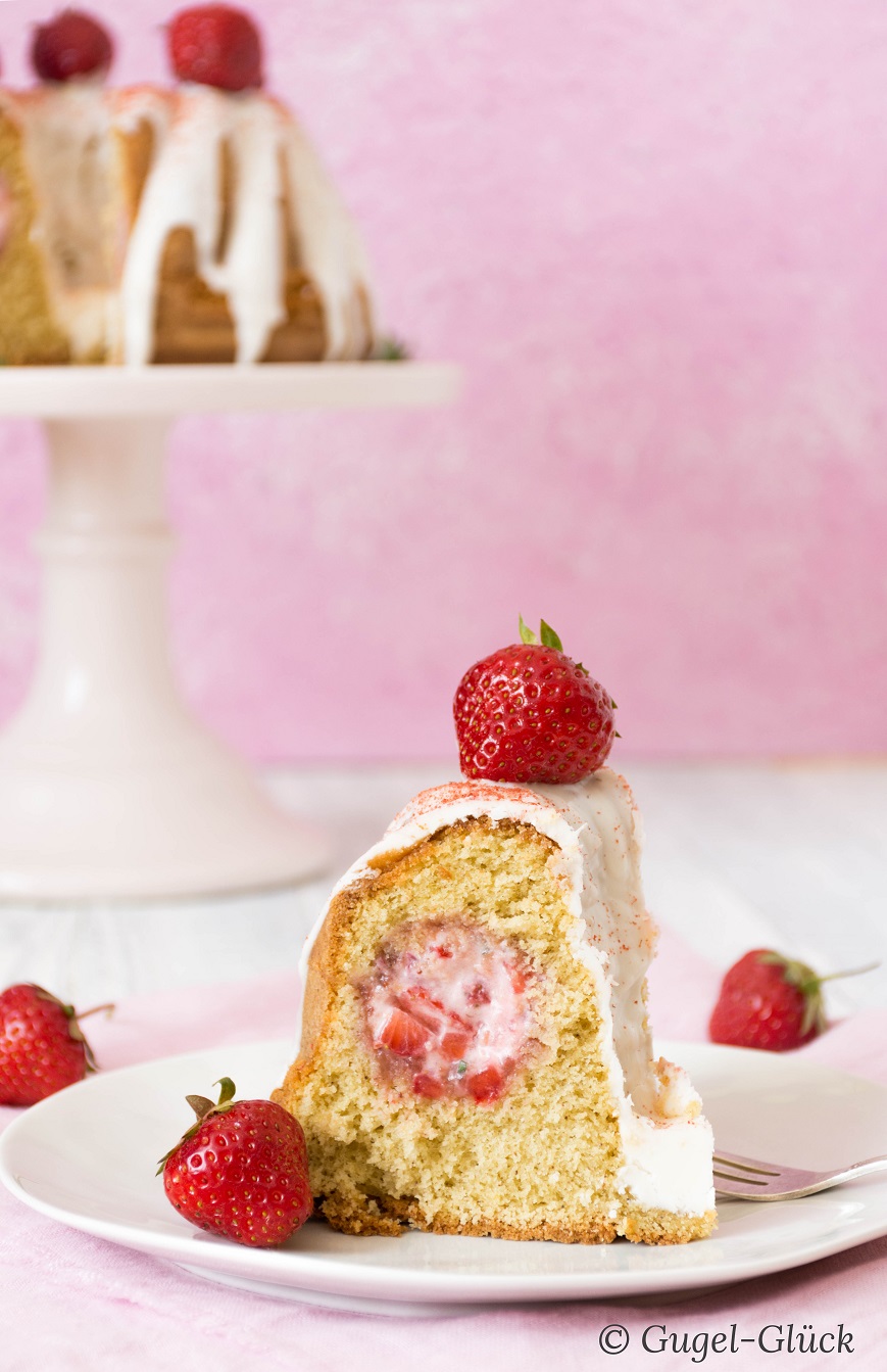 Sommerlicher Erdbeer-Minze-Gugelhupf – Gugel-Glück Sommerlicher Erdbeer-Minze-Gugelhupf – Gugel-Glück