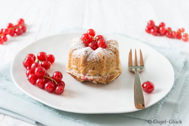 Johannisbeer-Gugelhupfe 02Ss