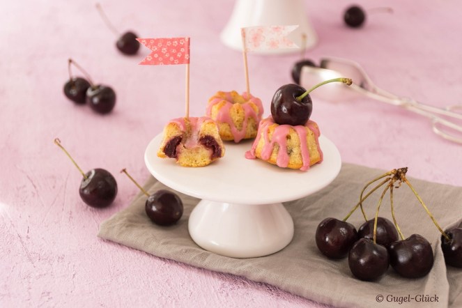 Mini-Kirsch-Gugelhupfe 04 Ss