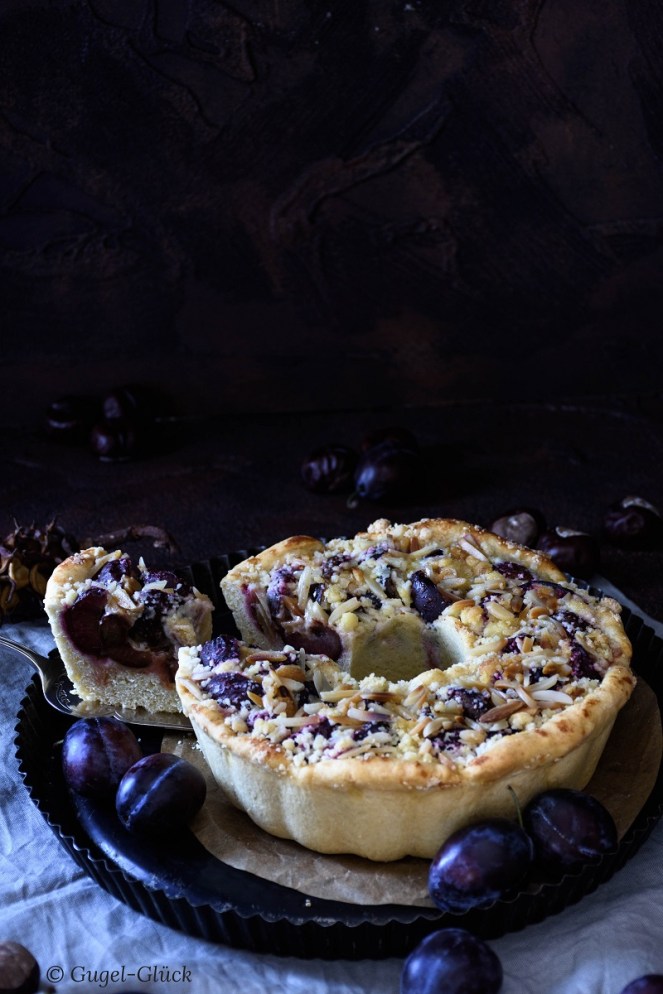 Zwetschgendatschi angeschnitten hoch-1 Ss