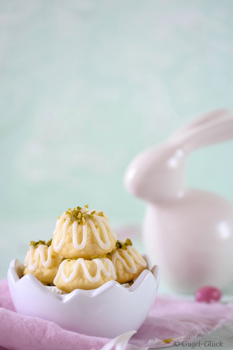 Mini-Zitronen-Gugelhupfe zu Ostern