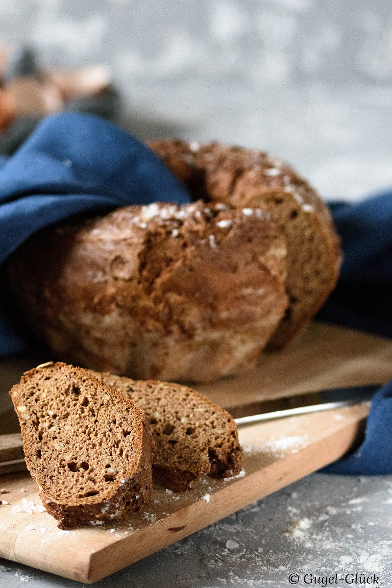 Low Carb: Herzhaftes Protein-Brot. Rezept auf: https://gugelglueck.com/